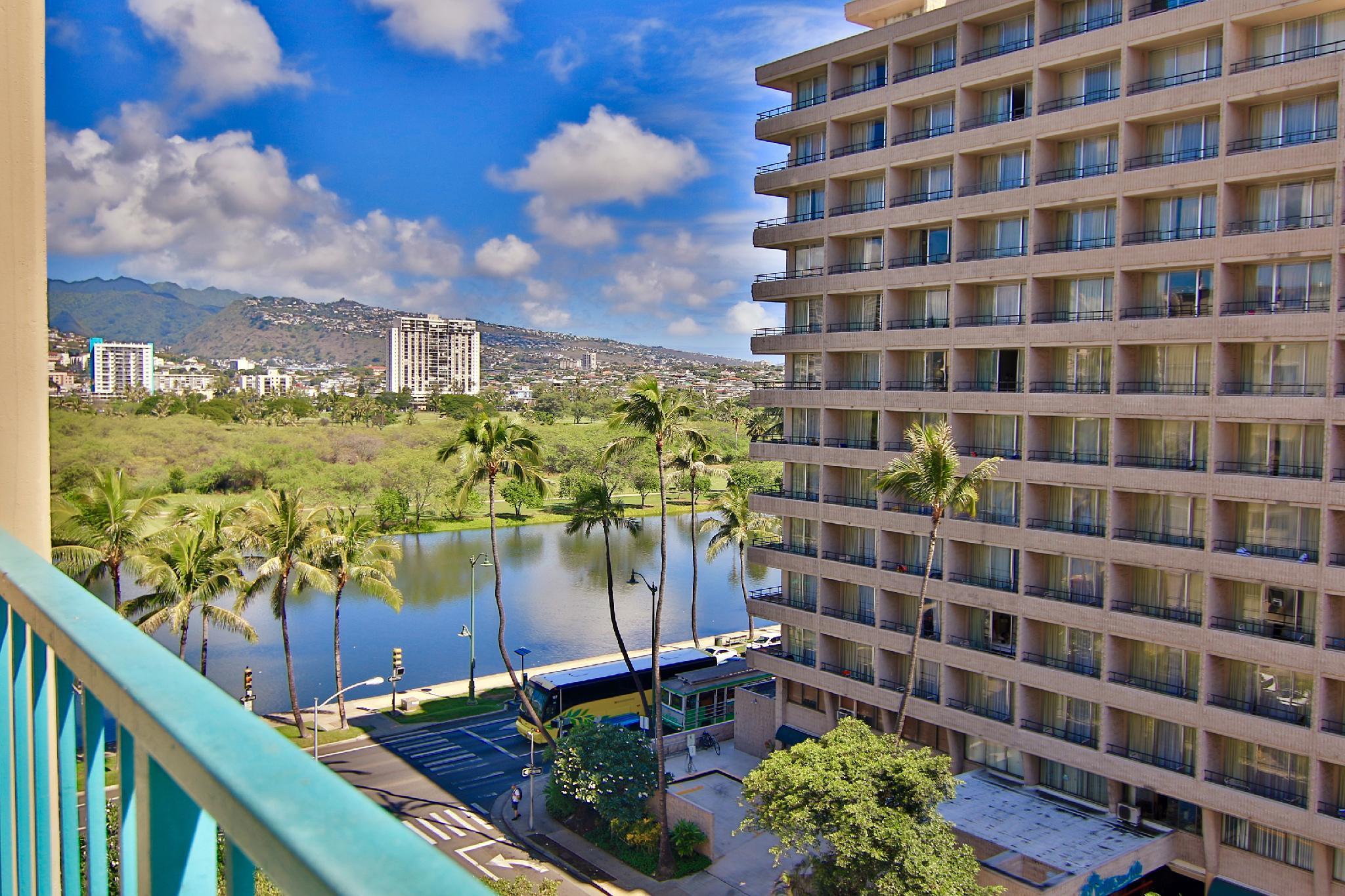 Aqua Aloha Surf Waikiki Aparthotel Exterior photo