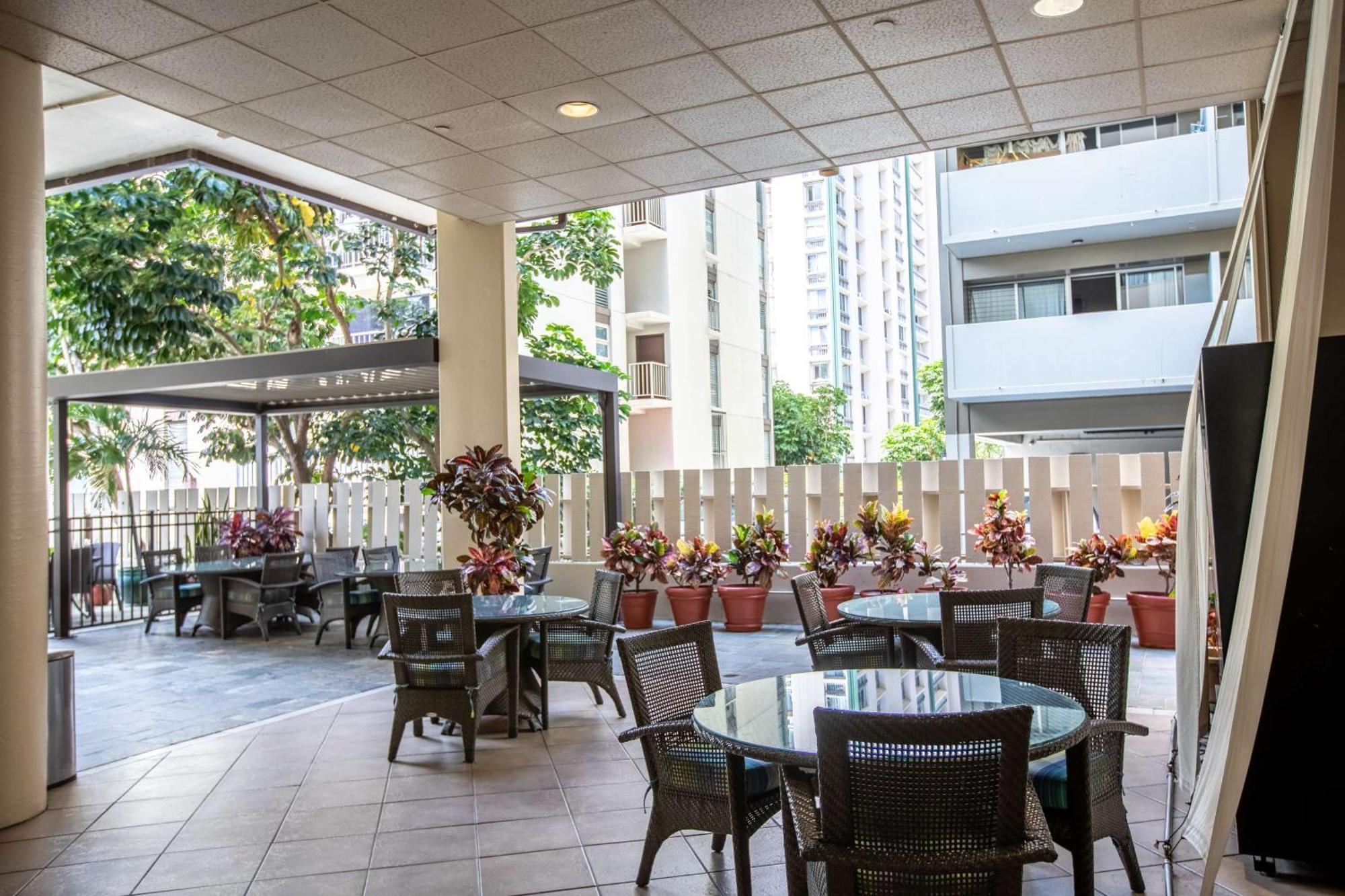 Aqua Aloha Surf Waikiki Aparthotel Exterior photo